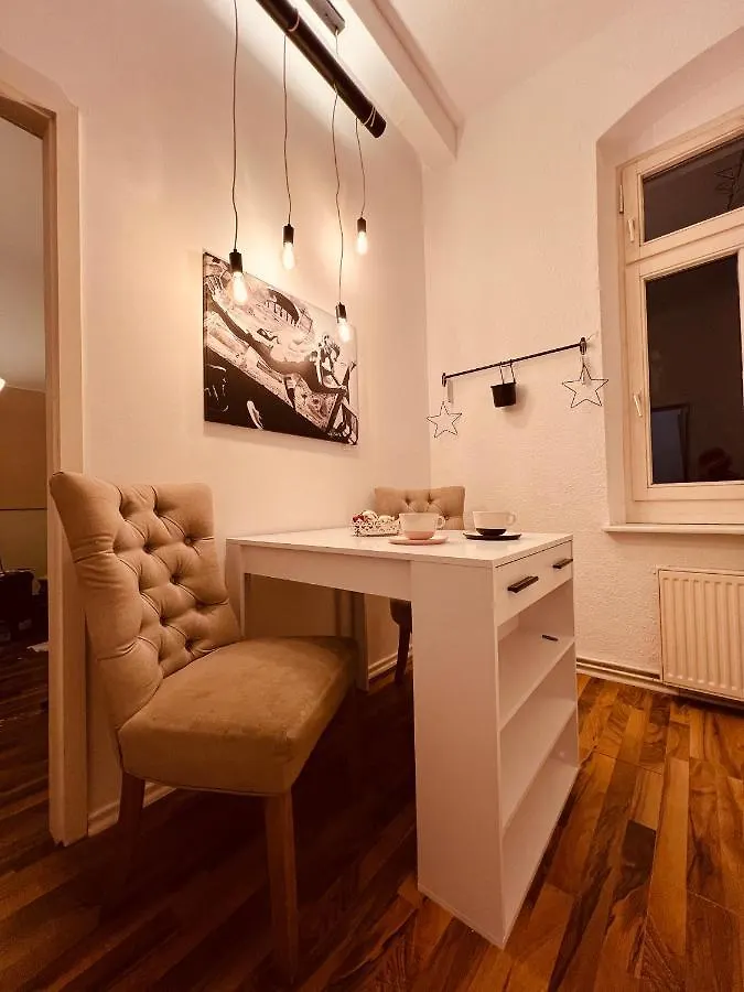Apartment Charmante Ferienwohnung In Dresden Striesen - Frau Pie Appartement